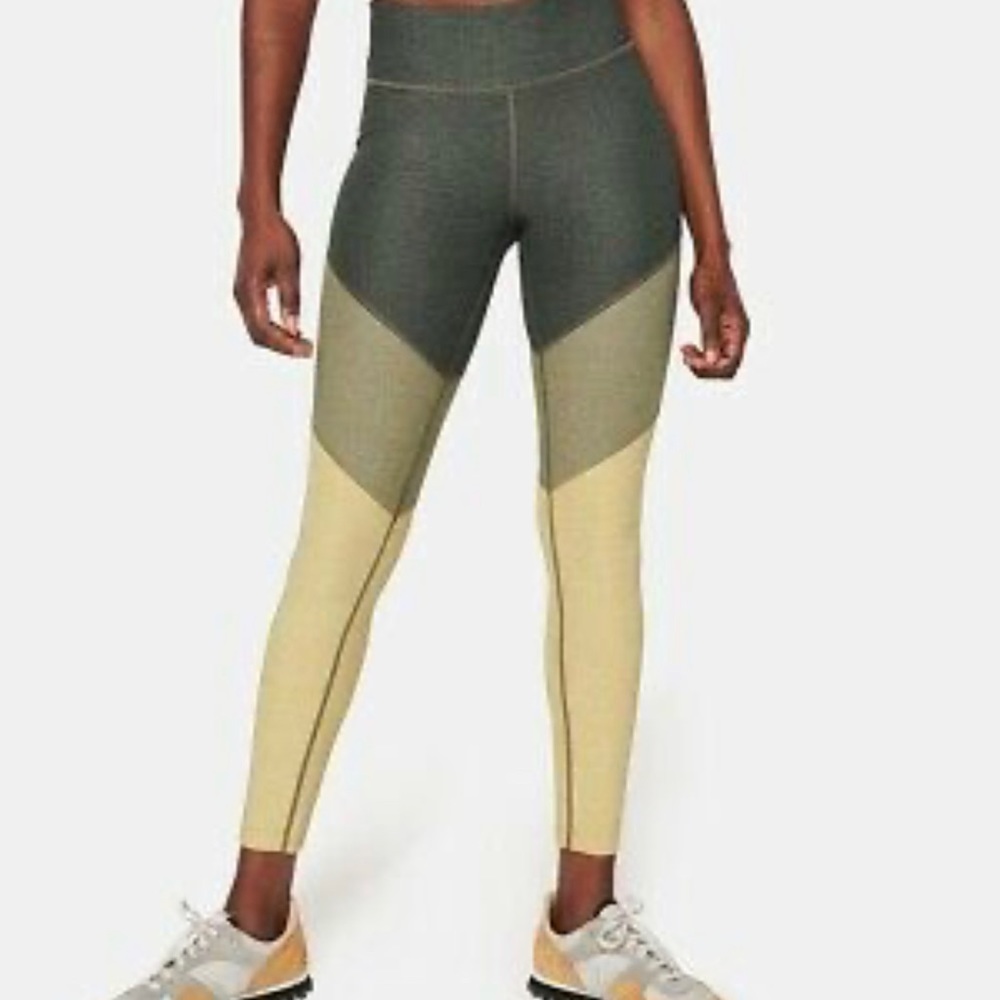 Outdoor Voices Grey and Yellow Leggings Size L